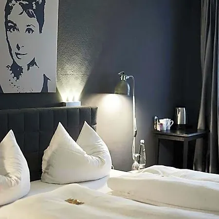 Hotel Muehldorf 2*